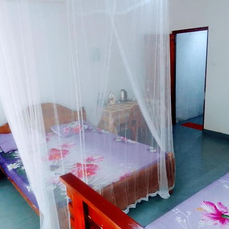 New Red Rose Ella Apartment Bagian luar foto