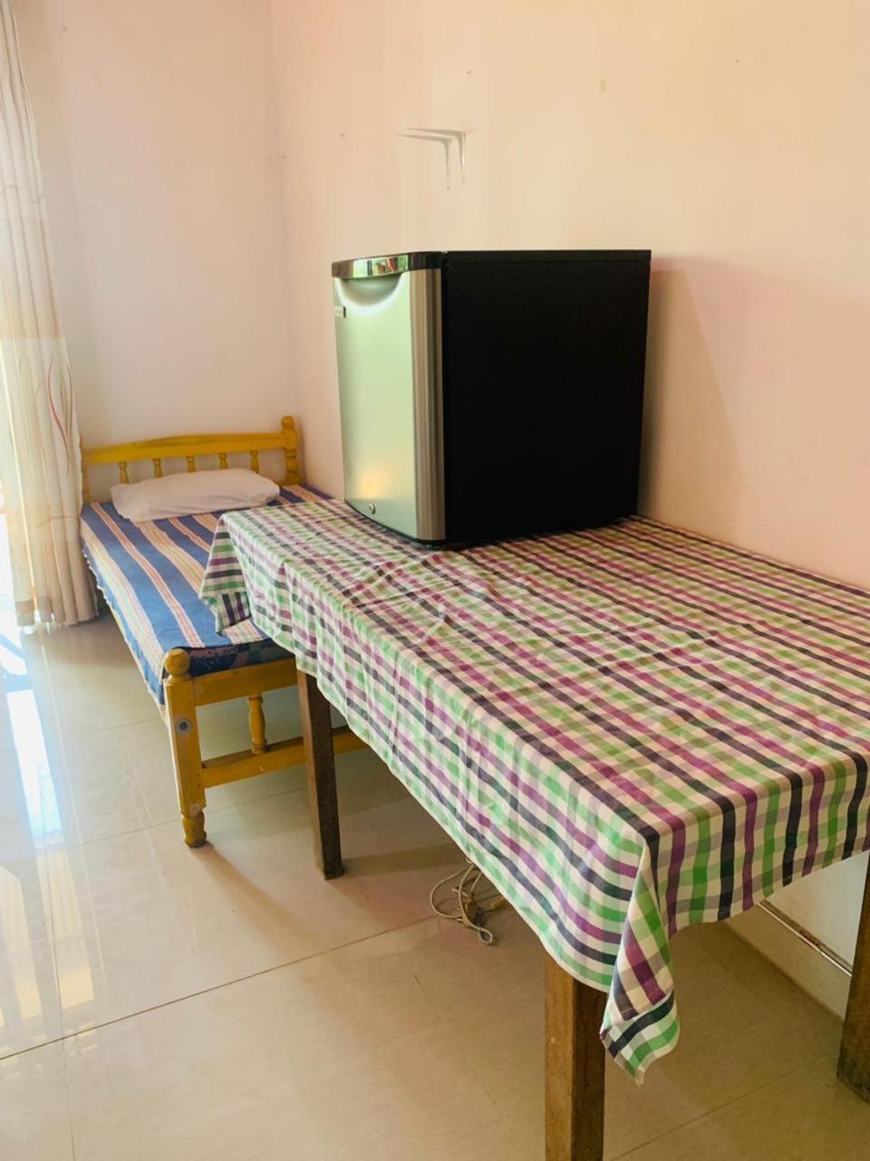 New Red Rose Ella Apartment Bagian luar foto